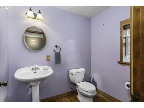 301 Ne Lucas Road Troutdale OR 97060