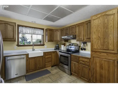 301 Ne Lucas Road Troutdale OR 97060