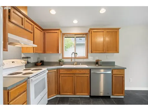 120 Oxford Road Longview WA 98632