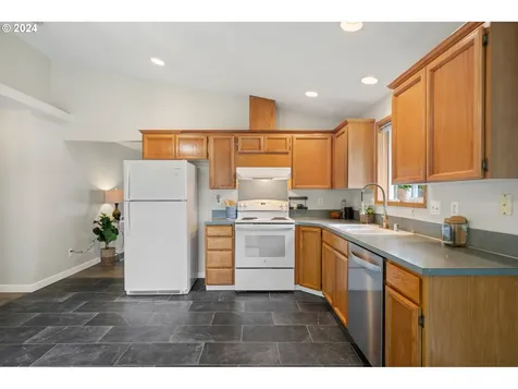 120 Oxford Road Longview WA 98632