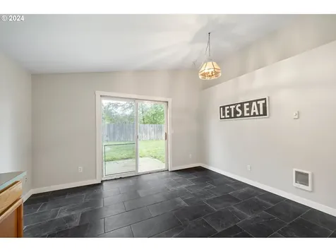 120 Oxford Road Longview WA 98632