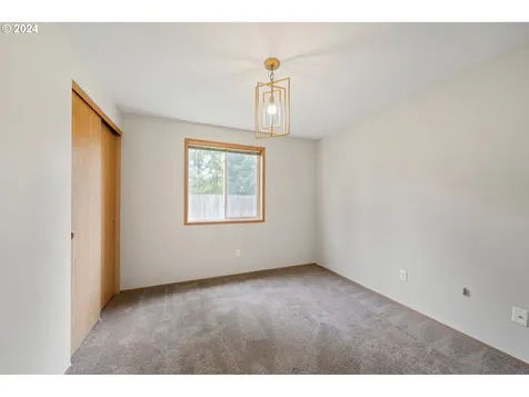 120 Oxford Road Longview WA 98632