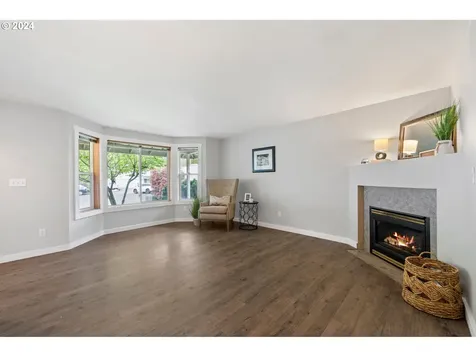 120 Oxford Road Longview WA 98632