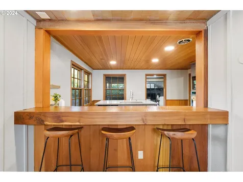 4301 Sw 54th Place Portland OR 97221