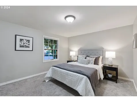 4301 Sw 54th Place Portland OR 97221