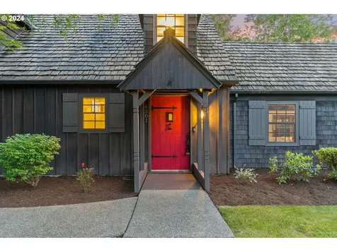 4301 Sw 54th Place Portland OR 97221
