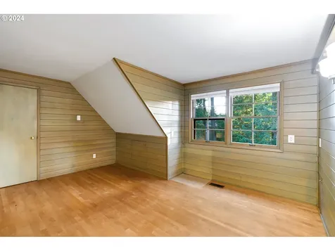 4301 Sw 54th Place Portland OR 97221