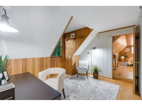 4301 Sw 54th Place Portland OR 97221