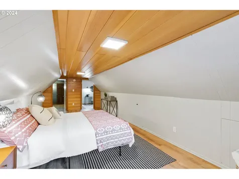 4301 Sw 54th Place Portland OR 97221