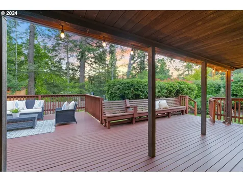 4301 Sw 54th Place Portland OR 97221
