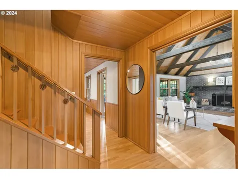 4301 Sw 54th Place Portland OR 97221