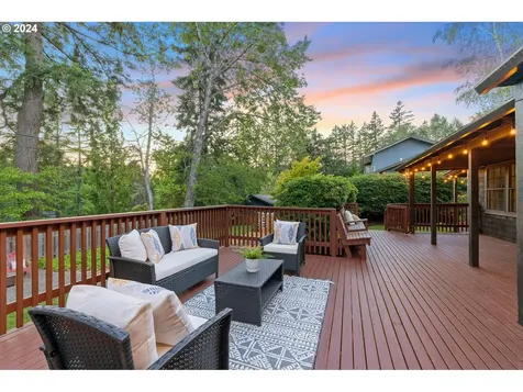 4301 Sw 54th Place Portland OR 97221
