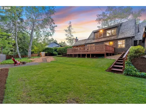 4301 Sw 54th Place Portland OR 97221