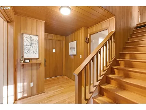 4301 Sw 54th Place Portland OR 97221