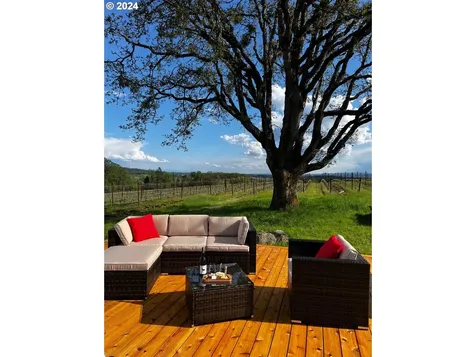 8085 NE Oak Springs Farm Road Carlton OR 97111