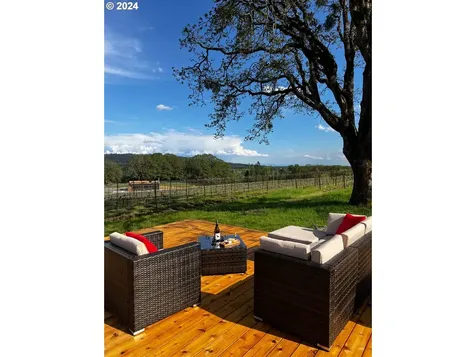 8085 NE Oak Springs Farm Road Carlton OR 97111