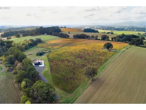 8085 NE Oak Springs Farm Road Carlton OR 97111