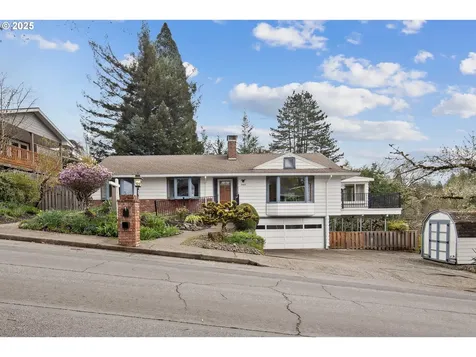 5462 SW Dover Lane Portland OR 97225