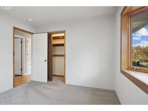 5462 SW Dover Lane Portland OR 97225