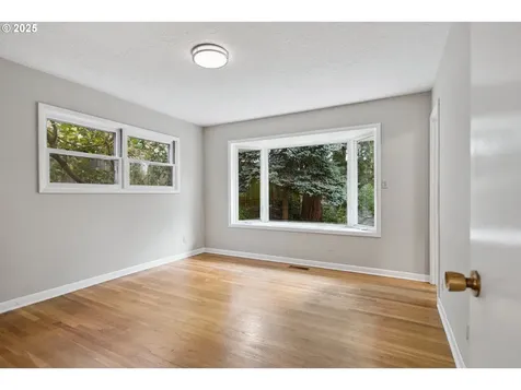 5462 SW Dover Lane Portland OR 97225