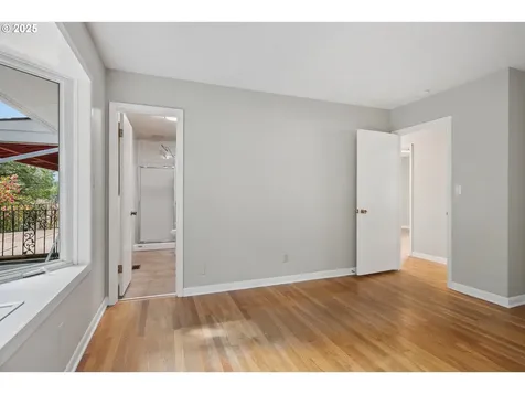 5462 SW Dover Lane Portland OR 97225