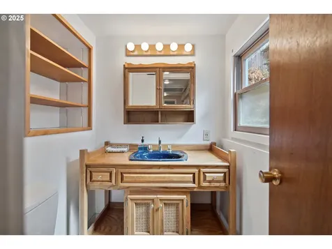 5462 SW Dover Lane Portland OR 97225