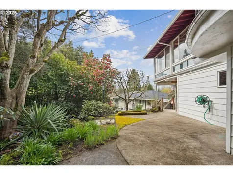 5462 SW Dover Lane Portland OR 97225