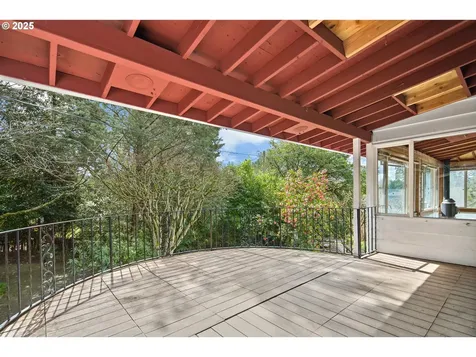 5462 SW Dover Lane Portland OR 97225