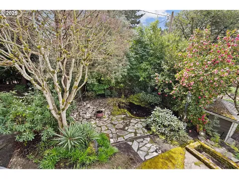5462 SW Dover Lane Portland OR 97225