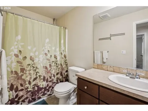 12105 NE 110th Street Vancouver WA 98682