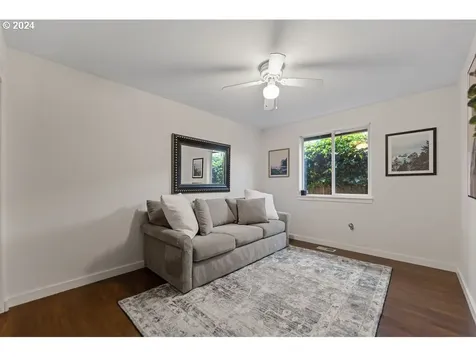 4616 NE 62nd Avenue Vancouver WA 98661