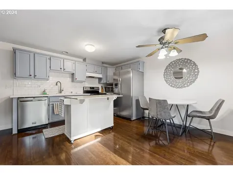 4616 NE 62nd Avenue Vancouver WA 98661