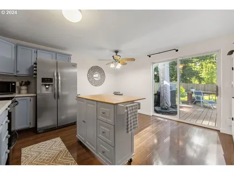 4616 NE 62nd Avenue Vancouver WA 98661