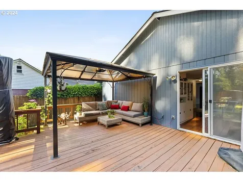 4616 NE 62nd Avenue Vancouver WA 98661