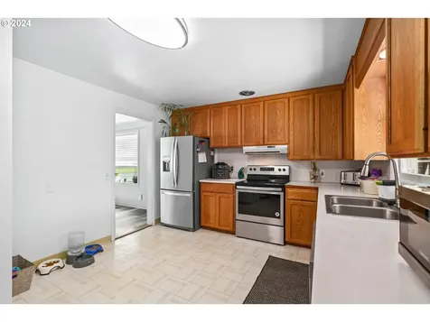 3850 Royal Avenue Eugene OR 97402