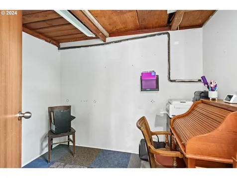 3850 Royal Avenue Eugene OR 97402