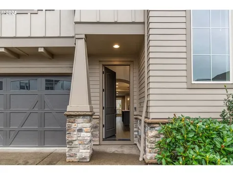 12320 NW Glenover Lane Portland OR 97229