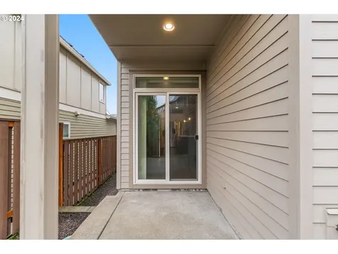 12320 NW Glenover Lane Portland OR 97229