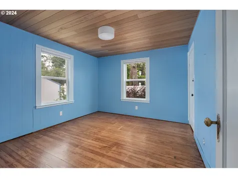 6126 Sw Jetty Avenue Lincoln City OR 97367