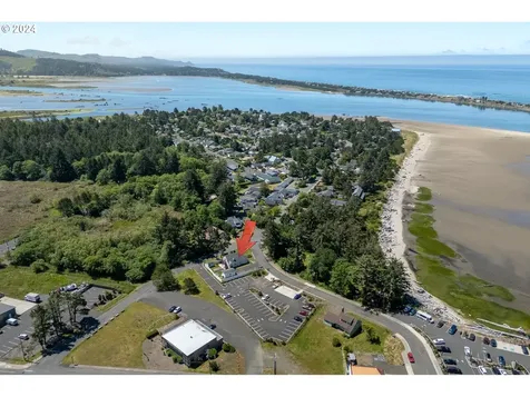 6126 Sw Jetty Avenue Lincoln City OR 97367