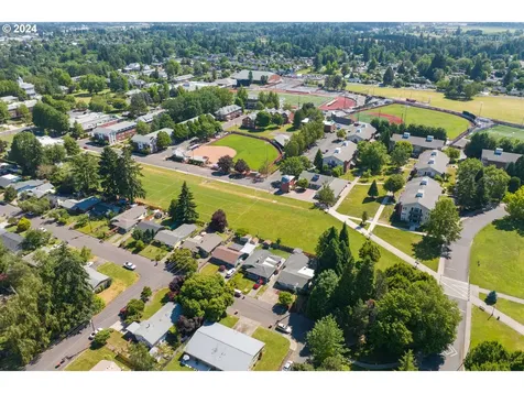 1406 Sw Melrose Avenue Mcminnville OR 97128