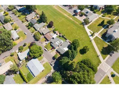 1406 Sw Melrose Avenue Mcminnville OR 97128