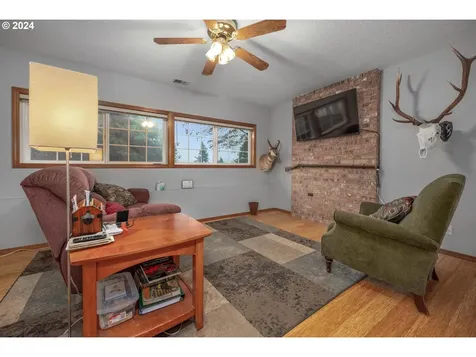 2125 5th Street Columbia City OR 97018