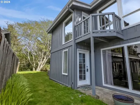 3710 Se Dune Avenue Lincoln City OR 97367
