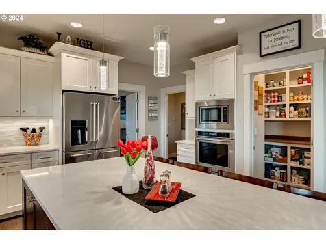 2329 N 6th Street Washougal WA 98671