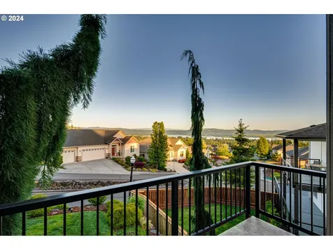 2329 N 6th Street Washougal WA 98671