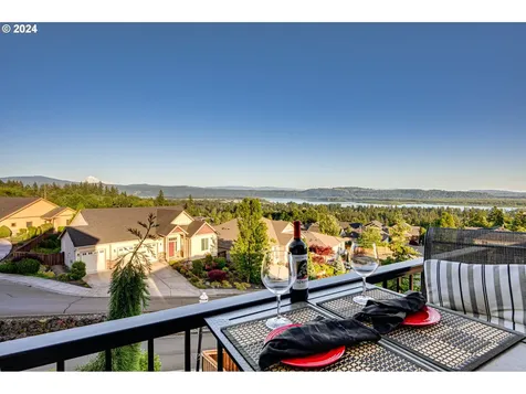 2329 N 6th Street Washougal WA 98671