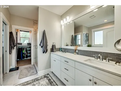 2329 N 6th Street Washougal WA 98671