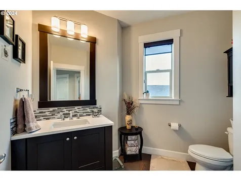 2329 N 6th Street Washougal WA 98671