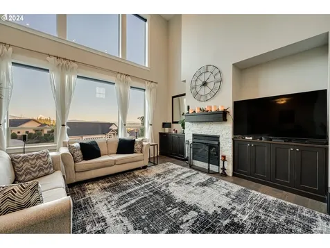 2329 N 6th Street Washougal WA 98671